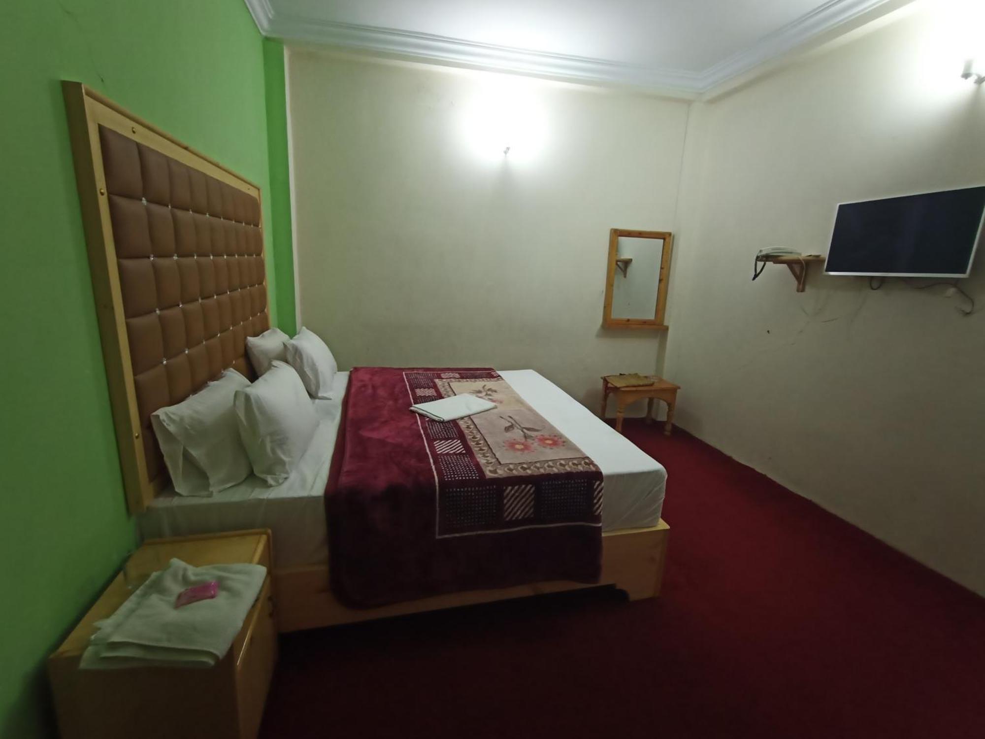 F R Darya E Swat Hotel Saidu Sharif Buitenkant foto