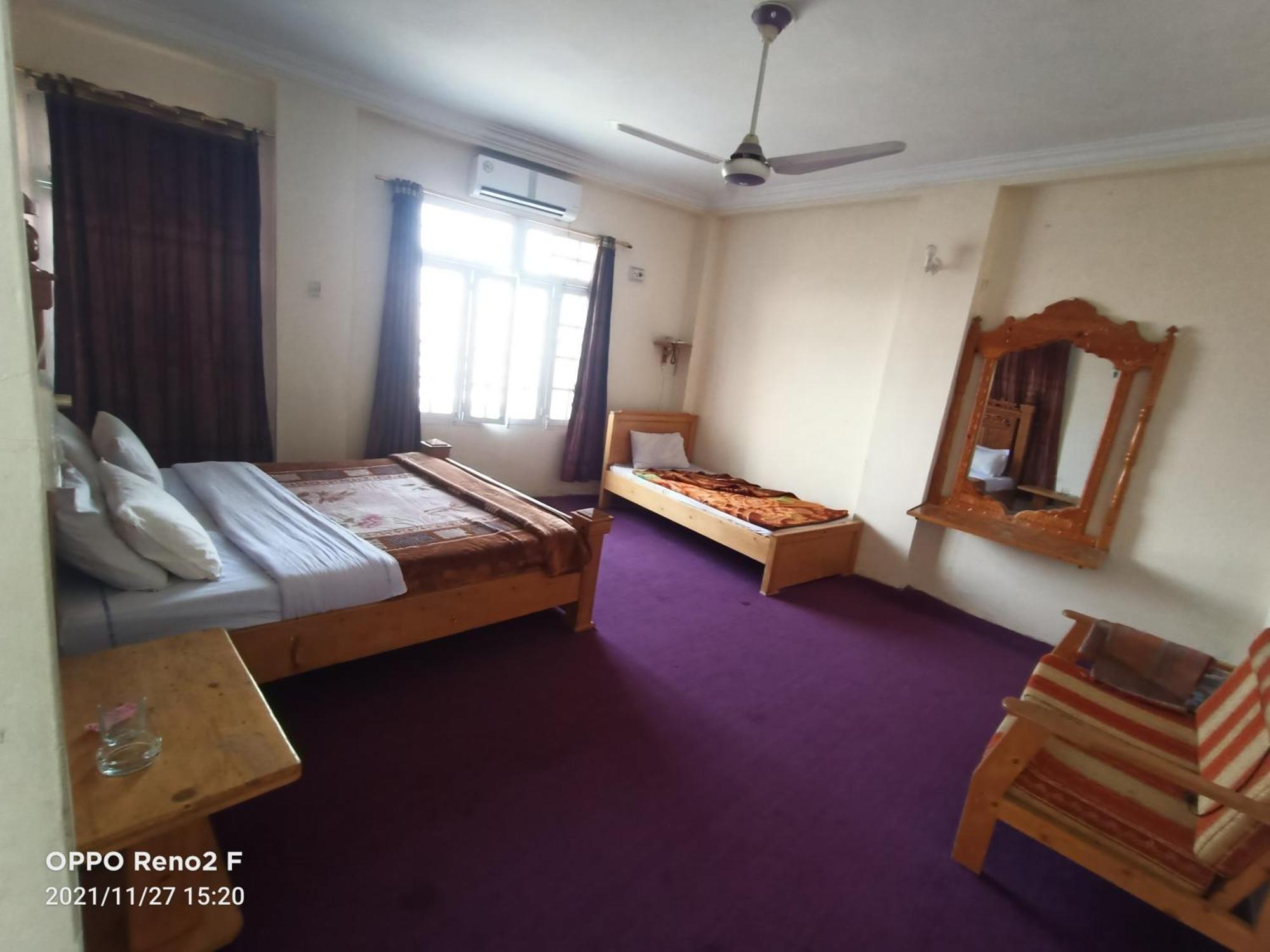 F R Darya E Swat Hotel Saidu Sharif Buitenkant foto